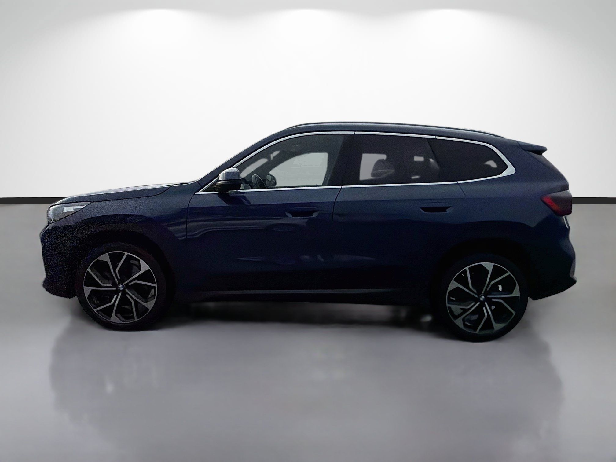 Used 2023 BMW X1 xDrive28i w/ Convenience Package AWD/4WD image 6