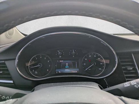 Used 2021 Buick Encore Preferred image 11