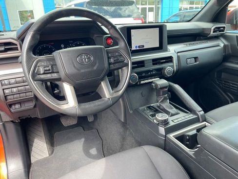 Used 2024 Toyota Tacoma TRD Off-Road AWD/4WD image 10