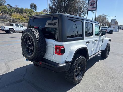 Used 2023 Jeep Wrangler Unlimited Rubicon 4xe AWD/4WD image 10