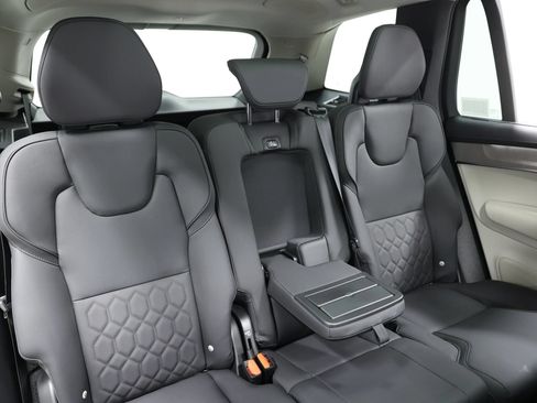 Used 2025 Volvo XC90 T8 Plus w/ Protection Package Premier AWD/4WD image 81