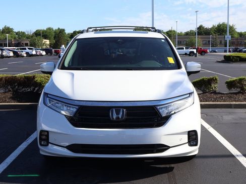 Used 2021 Honda Odyssey Elite image 2
