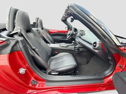 Used 2016 MAZDA MX-5 Miata Grand Touring RWD image 28