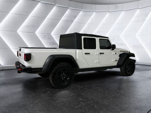 Used 2022 Jeep Gladiator Mojave w/ Trailer Tow Package AWD/4WD image 4