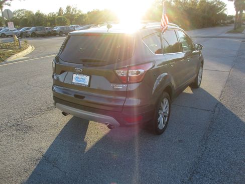 Used 2017 Ford Escape Titanium image 7