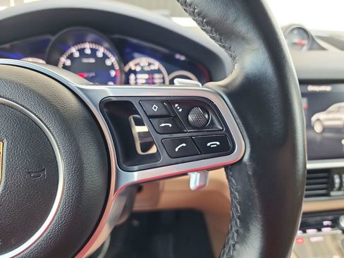 Used 2020 Porsche Cayenne AWD/4WD image 25
