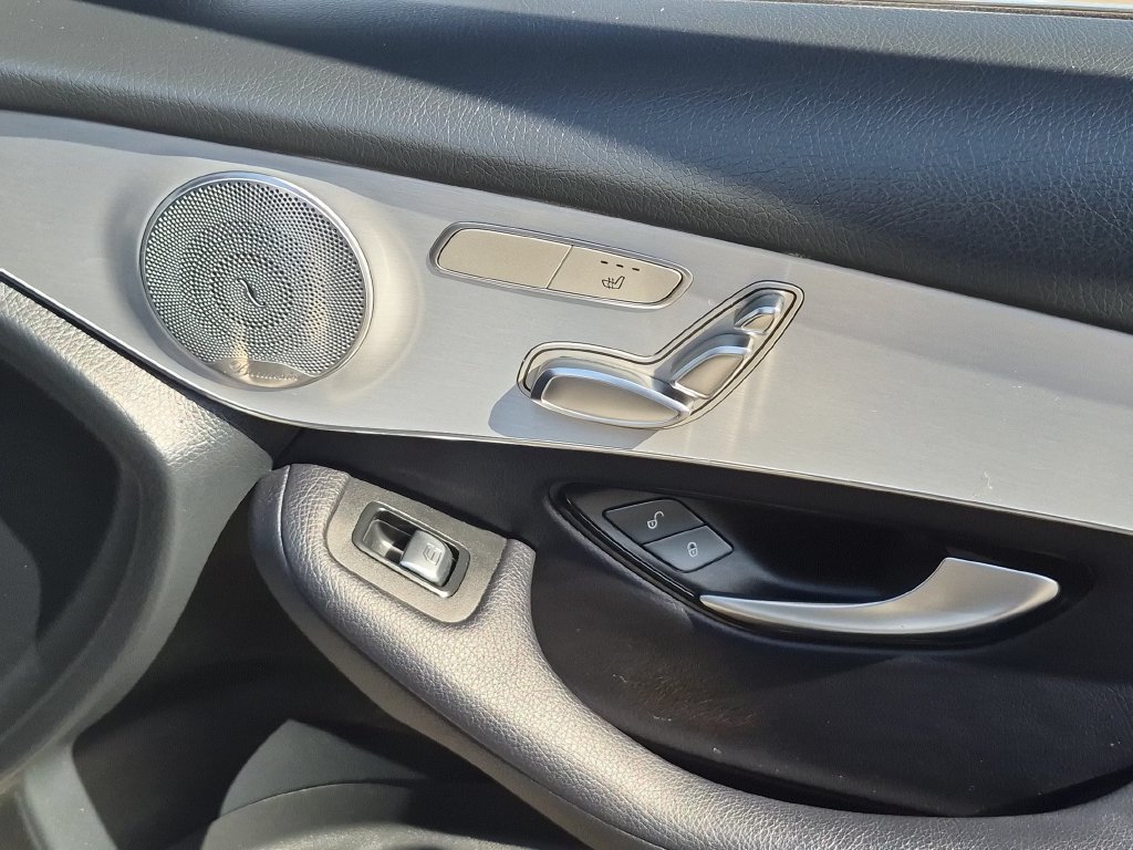 Used 2019 Mercedes-Benz GLC 300 4MATIC Coupe image 14