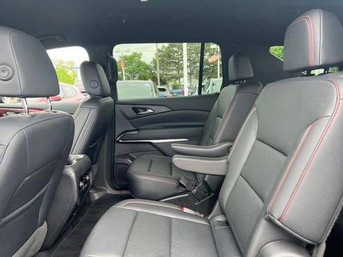 Used 2024 Chevrolet Traverse Z71 AWD/4WD image 15