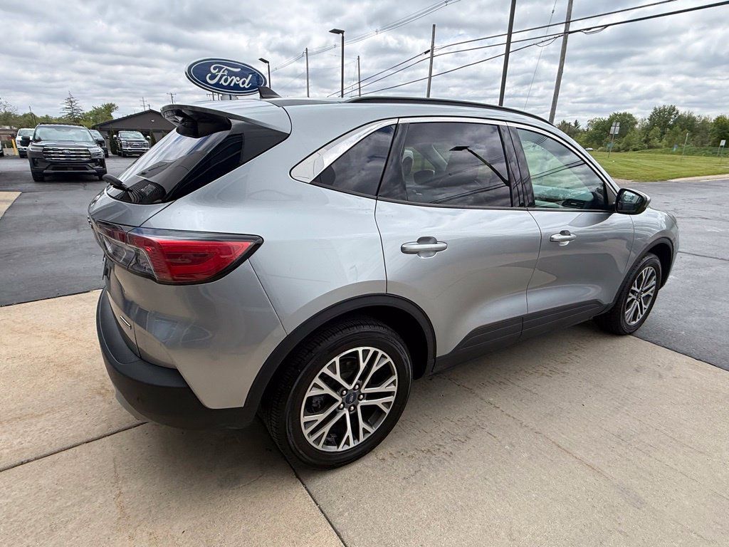 Certified 2021 Ford Escape SEL AWD/4WD image 10
