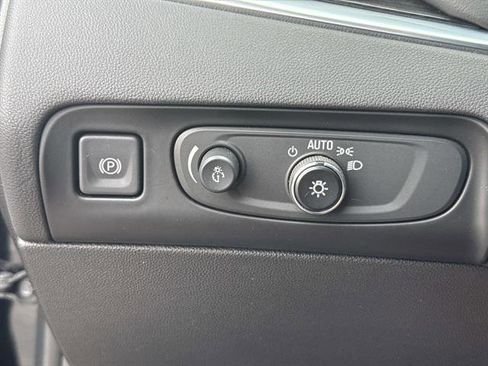 Used 2021 Buick Enclave Avenir w/ Avenir Technology Package AWD/4WD image 26