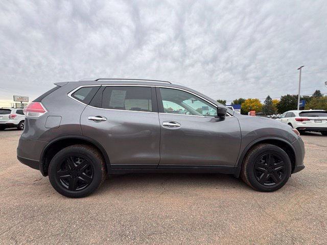 Used 2016 Nissan Rogue S w/ Appearance Package AWD/4WD image 8