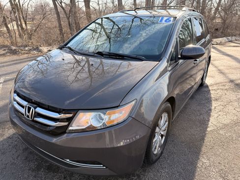 Used 2016 Honda Odyssey SE image 7