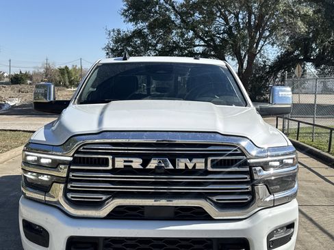 Used 2025 RAM 2500 Laramie image 13