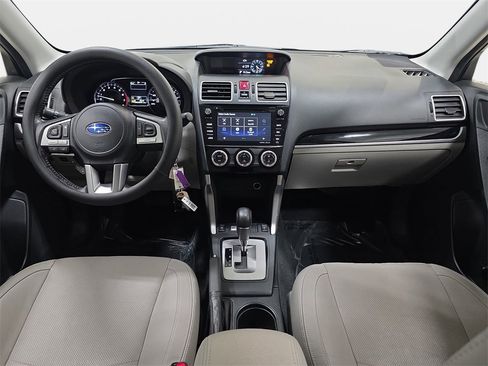 Used 2017 Subaru Forester 2.5i Limited image 10