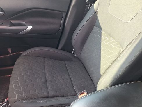 Used 2023 Nissan Kicks SV image 31