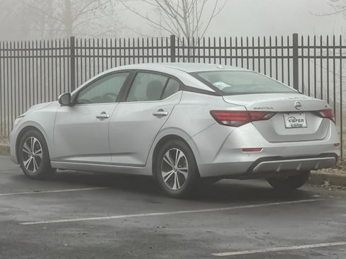 Used 2021 Nissan Sentra SV image 6