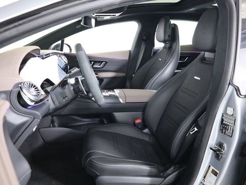 Used 2025 Mercedes-Benz EQS AMG 4MATIC image 35