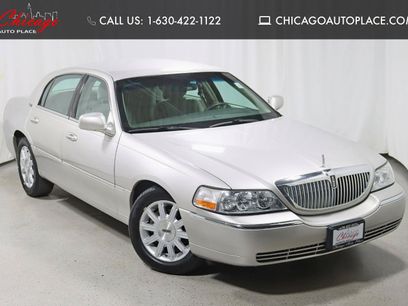 Used 2010 Lincoln Town Car Signature Limited