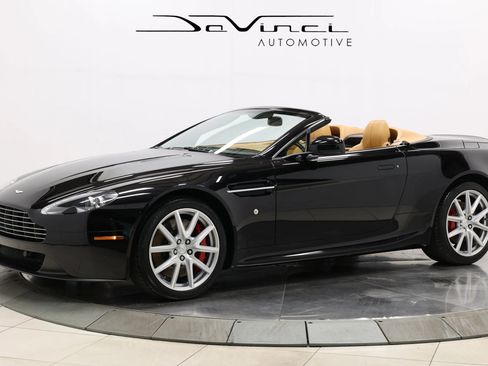 Used 2012 Aston Martin V8 Vantage V8 Convertible 2D image 1