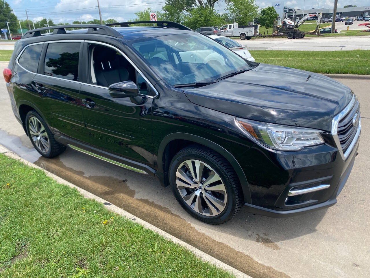 Used 2020 Subaru Ascent Limited w/ Technology Package AWD/4WD image 7