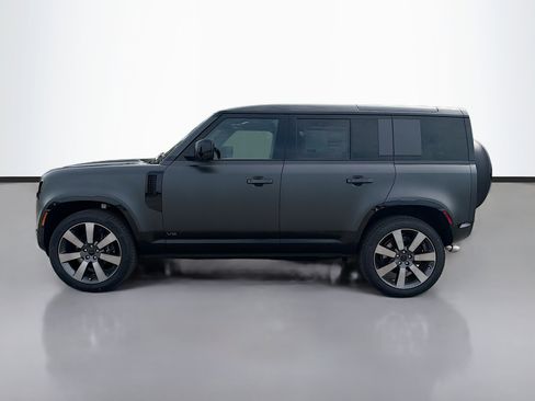New 2026 Land Rover Defender 110 V8 AWD/4WD image 2