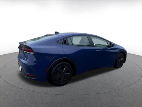 Used 2025 Toyota Prius LE image 14