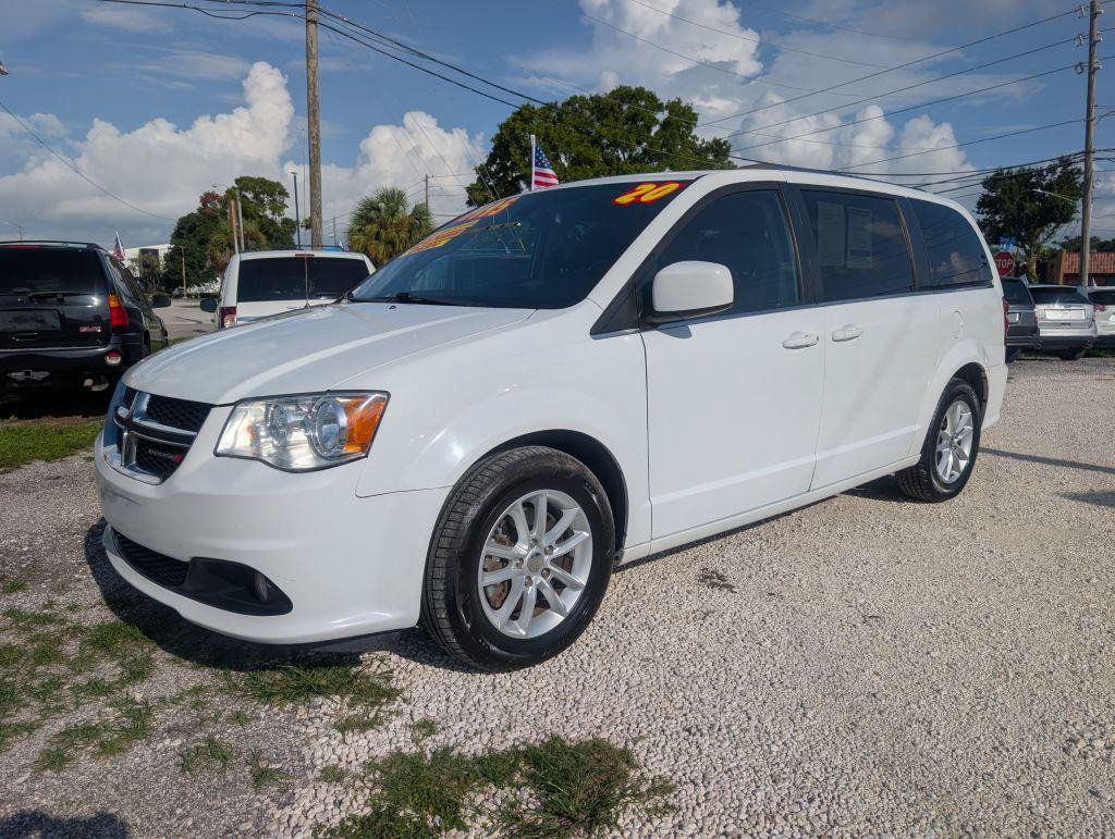 Used 2020 Dodge Grand Caravan SXT FWD image 1
