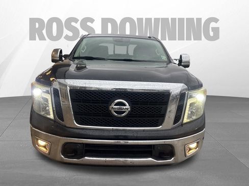 Used 2017 Nissan Titan SL w/ SL Towing Convenience Package AWD/4WD image 2