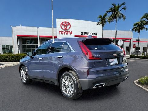 Used 2025 Cadillac XT4 Premium Luxury FWD image 3
