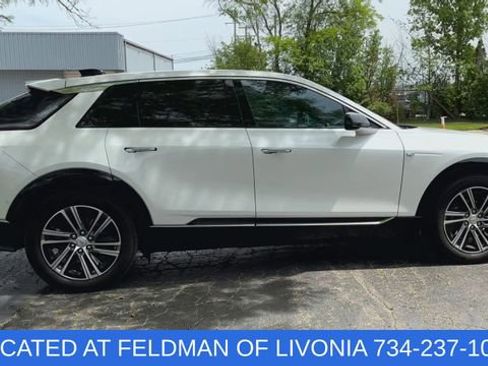 Used 2024 Cadillac Lyriq Luxury AWD/4WD image 9