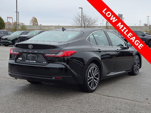 Used 2026 Toyota Camry XLE image 5