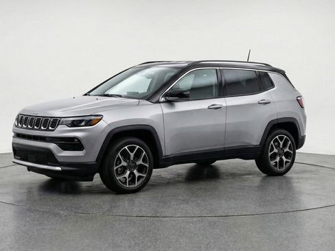 Used 2025 Jeep Compass Limited AWD/4WD image 3