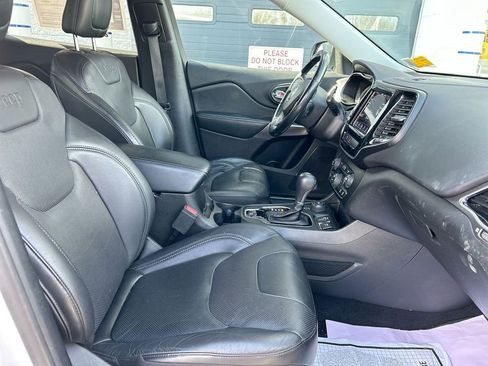 Used 2020 Jeep Cherokee Limited image 28