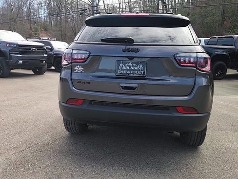 Used 2023 Jeep Compass Altitude w/ Sun and Sound Group image 18