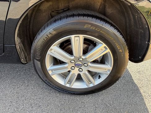 Used 2016 Volvo XC60 T6 Platinum w/ Climate Package image 13