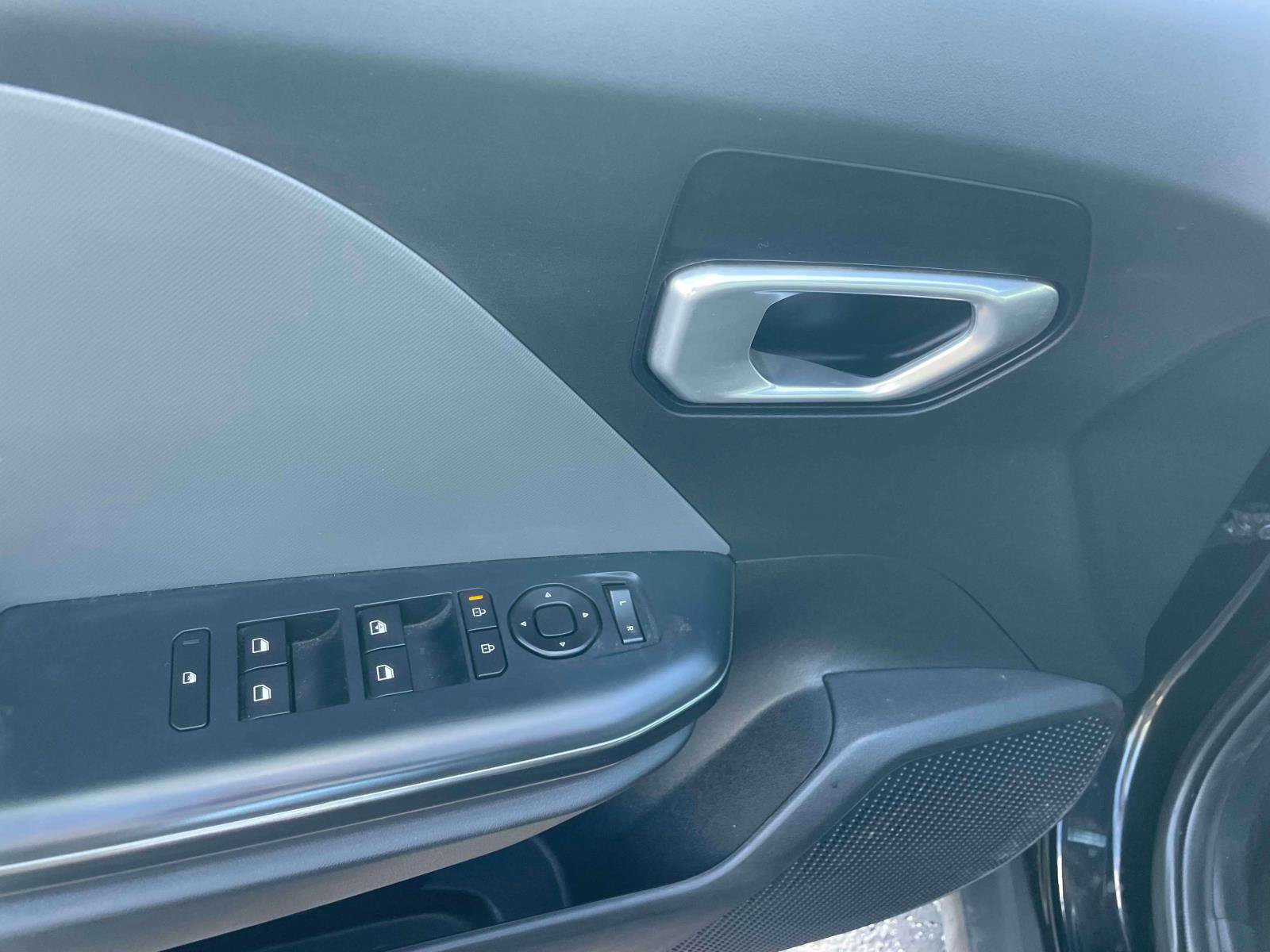 Used 2025 Kia K4 FWD image 11