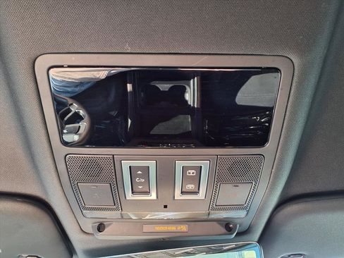 Used 2023 Land Rover Defender 90 X image 14