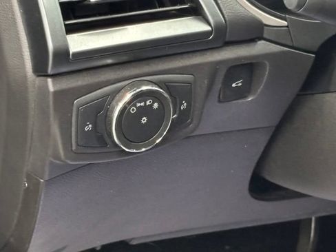 Used 2016 Ford Fusion SE FWD image 14