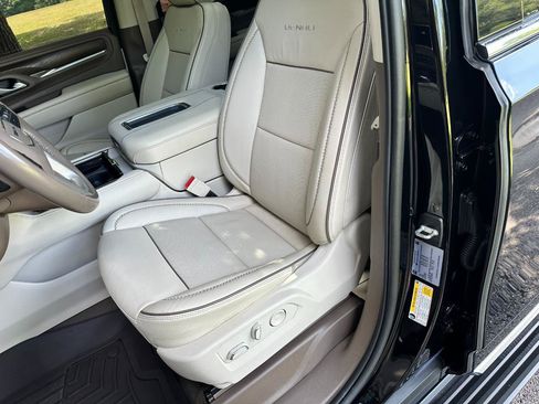 Used 2022 GMC Yukon Denali RWD image 14