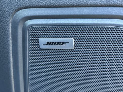 New 2026 Porsche Macan image 35