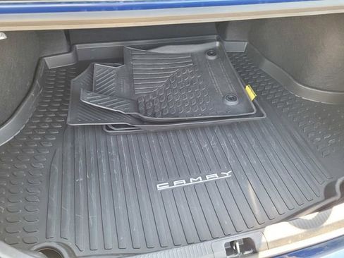 Used 2025 Toyota Camry SE image 27