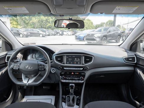 Used 2019 Hyundai Ioniq Blue FWD image 2