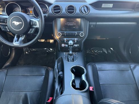 Used 2016 Ford Mustang Premium image 10