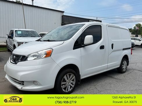 Used 2017 Nissan NV200 SV w/ Technology Package FWD image 2