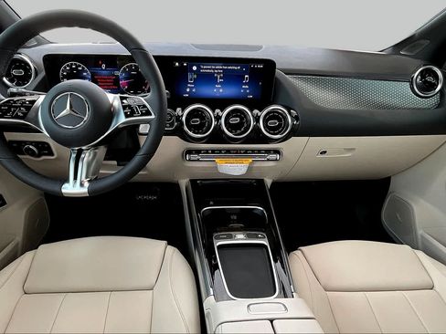 New 2026 Mercedes-Benz GLA 250 4MATIC image 8