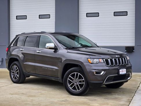 Used 2019 Jeep Grand Cherokee Limited image 3