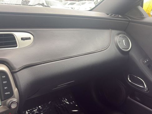 Used 2015 Chevrolet Camaro LT RWD image 19