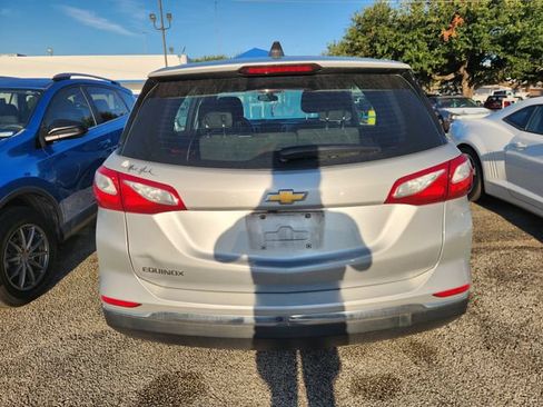 Used 2018 Chevrolet Equinox LS FWD image 5