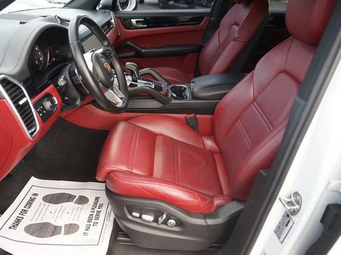 Used 2019 Porsche Cayenne AWD/4WD image 9
