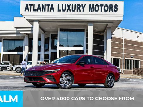 Used 2025 Hyundai Elantra Sport FWD image 3